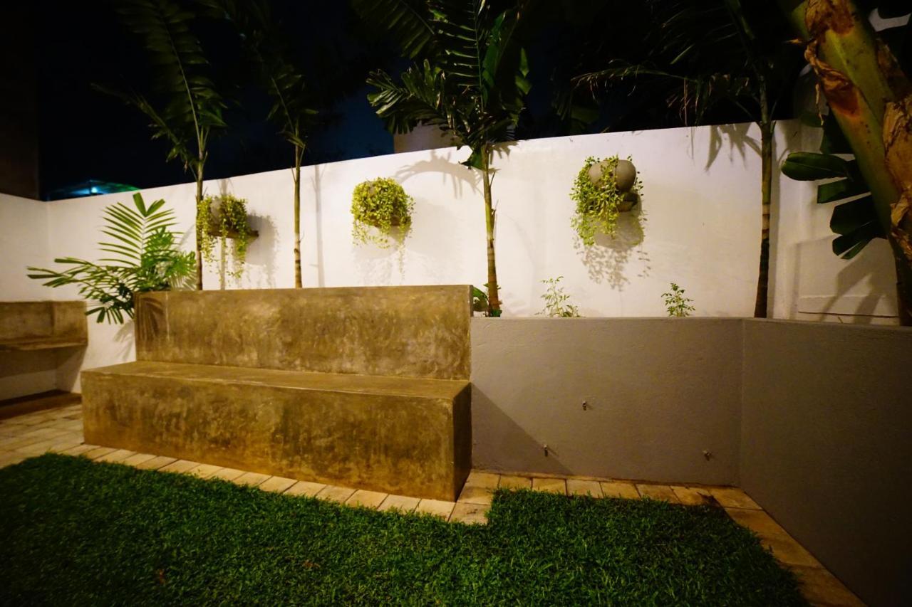 Island Life Hotel Negombo Eksteriør billede